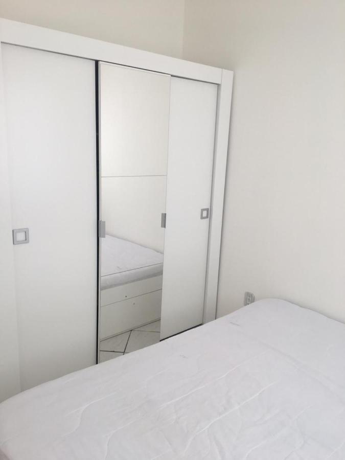 Apartamento Edificio Republica Argentina - Exclusivo Acesso A Praia De Bc - Otimo Para Familia *